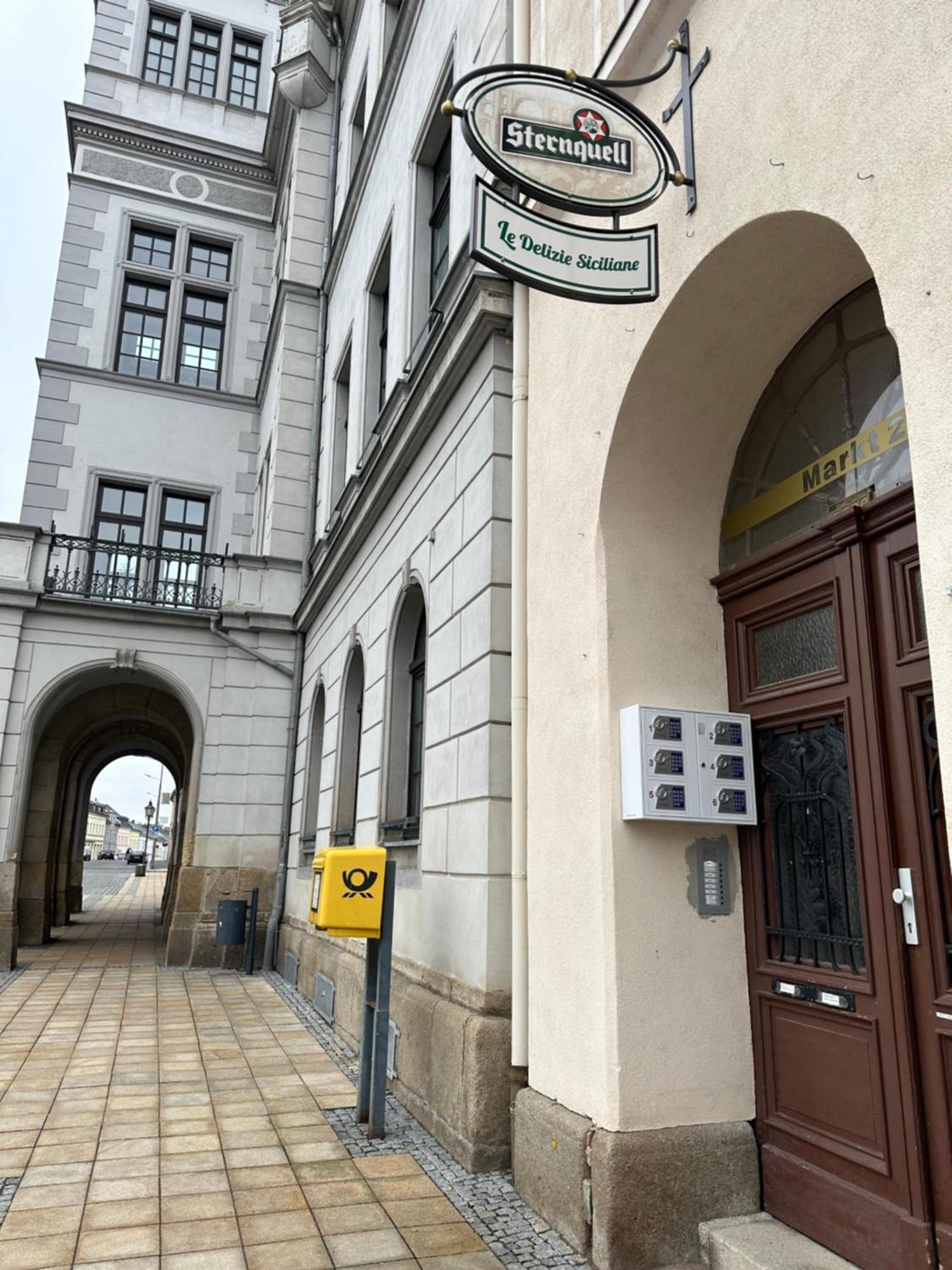 Ein Zimmer Wohnung Am Markt Oelsnitz  Exterior photo